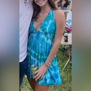 Tie dye flowy dress!
